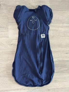 Nested Bean Zen One Gently Weighted Transitional Swaddle Navy S 3-6M